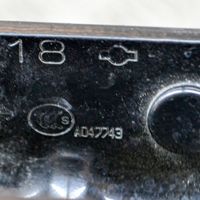 Nissan Leaf I (ZE0) Charnière supérieure de porte arrière A047743