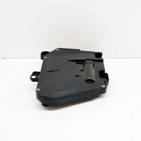 Tesla Model S Maniglia esterna per portiera anteriore 106638000A