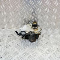 Mercedes-Benz A W176 Pompe d'injection de carburant à haute pression 28343143