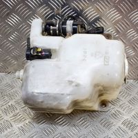 Mitsubishi L200 Zbiornik płynu spryskiwaczy lamp E13015007