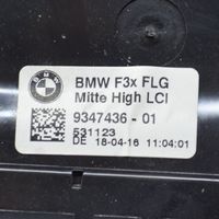 BMW 3 F30 F35 F31 Kojelaudan tuuletussuuttimen suojalista 9347436