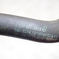 Mercedes-Benz E A207 Tubo flessibile del liquido di raffreddamento del motore A2075010982