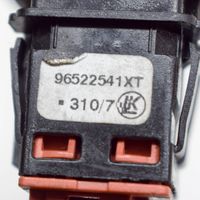 Citroen C6 Sėdynių šildymo jungtukas 96522541XT