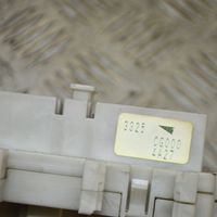 Infiniti FX Boîte à fusibles relais 3325CG000