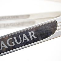 Jaguar S-Type Garniture de protection de seuil intérieur XR835413208BD