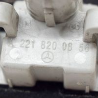 Mercedes-Benz C W205 Rekisterikilven valo A2218200856