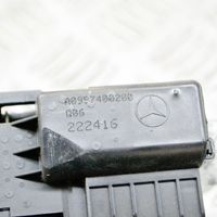 Mercedes-Benz A W176 Serrure de loquet coffre A080105