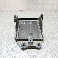 Mazda CX-3 Vassoio scatola della batteria D09T56041