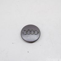 Audi A6 C7 Mozzo/copricerchi/borchia della ruota R12 8D0601170