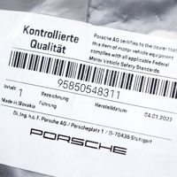 Porsche Cayenne (92A) Staffa angolare del supporto di montaggio del paraurti 95850548311