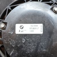 BMW 1 F20 F21 Jäähdyttimen jäähdytinpuhaltimen suojus 7640508