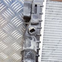 Maserati Ghibli Radiateur de refroidissement 670030844