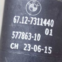 BMW X6 F16 Pompa spryskiwacza szyby przedniej / czołowej 57786310