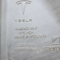 Tesla Model 3 Žibintų apiplovimo bakelis 109606200F