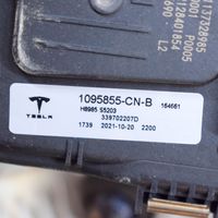 Tesla Model 3 Wischergestänge Wischermotor vorne 339702207D