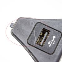 BMW 7 G11 G12 Gniazdo / Złącze USB 7944201