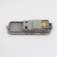 Volkswagen Tiguan Luz del asiento delantero 5NA861137B