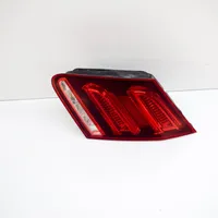 Mercedes-Benz E W212 Luci posteriori del portellone del bagagliaio 613992