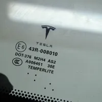 Tesla Model S Fenêtre latérale avant / vitre triangulaire 43R008010