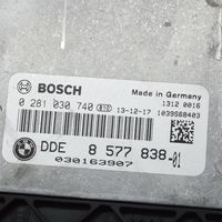 BMW 4 F32 F33 Sterownik / Moduł ECU 0281030740