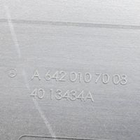 Mercedes-Benz GLS X166 Couvercle cache moteur A6420107008