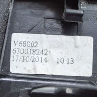 Maserati Quattroporte Listwa oświetlenie tylnej tablicy rejestracyjnej 670018242