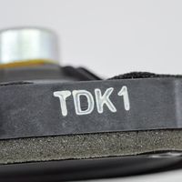 Honda CR-V Haut-parleur de porte avant TDK1