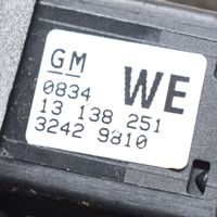 Opel Signum Przełączniki podgrzewania foteli 13138251