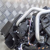 Mercedes-Benz EQC Sisälämmityksen ilmastoinnin korin kokoonpano A2058309304