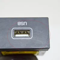 Hyundai Ioniq Connettore plug in USB 96120G2100