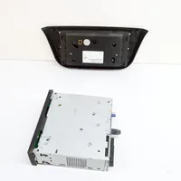 Iveco Daily 6th gen Panel / Radioodtwarzacz CD/DVD/GPS 5801727206