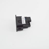 Ford Focus Connecteur/prise USB GC3T14F014AB