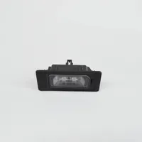 Audi Q3 8U Lampa oświetlenia tylnej tablicy rejestracyjnej 4G0943021