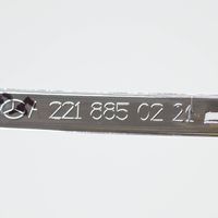 Mercedes-Benz S W221 Apdailinė priekinio bamperio juosta A2218850221