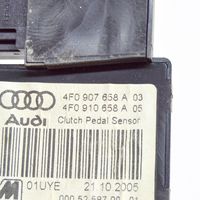 Audi A6 S6 C6 4F Czujnik położenia pedału sprzęgła 4F0907658A