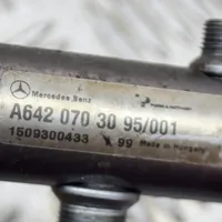 Mercedes-Benz GL X166 Listwa wtryskowa A0061537828