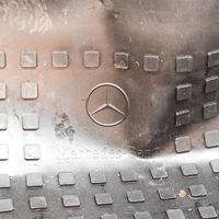 Mercedes-Benz C W205 Tappeto di rivestimento del fondo del bagagliaio/baule A2058140241