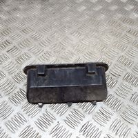 Mercedes-Benz 190 W201 Quarter panel pressure vent 