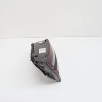 Audi A3 S3 8V Lampy tylnej klapy bagażnika 8V4945093C