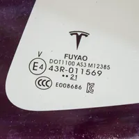 Tesla Model Y Finestrino/vetro retro 160080800A