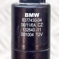 BMW 3 E92 E93 Tuulilasi tuulilasinpesimen pumppu 8377430