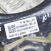 Tesla Model 3 Etu-ylätukivarren haarukkavipu 104432699H