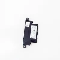 Tesla Model 3 Centrālās atslēgas vadības bloks 110024190H