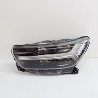 Volvo XC40 Lampa przednia 32342528