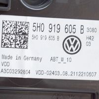 Volkswagen Golf VIII Écran / affichage / petit écran 5H0919605B