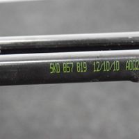 Volkswagen Golf VI Turvavyön korkeudensäädin 5K0857819