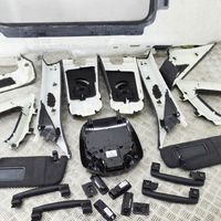 Maserati Levante Headlining set 670048047