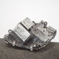 Mercedes-Benz C AMG W205 Lampa przednia 030128463207