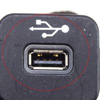 Fiat 500X Connettore plug in USB 735600659