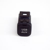 Mazda 6 Câble adaptateur AUX KD45669U0